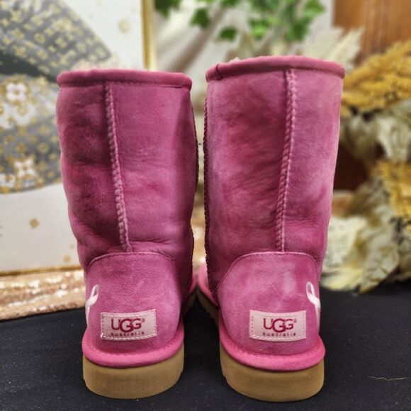 NWOB UGG Cancer Awareness Classic Short Raspberry Pink Boots - Picture 10 of 16